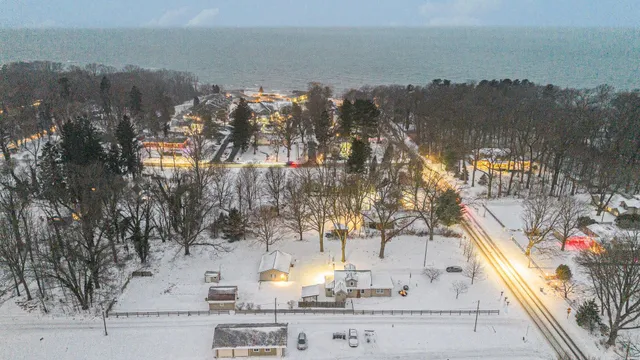 $418,000 | 2844 West Glenlord Road, Stevensville, MI 49127