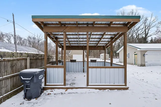 $418,000 | 2844 West Glenlord Road, Stevensville, MI 49127