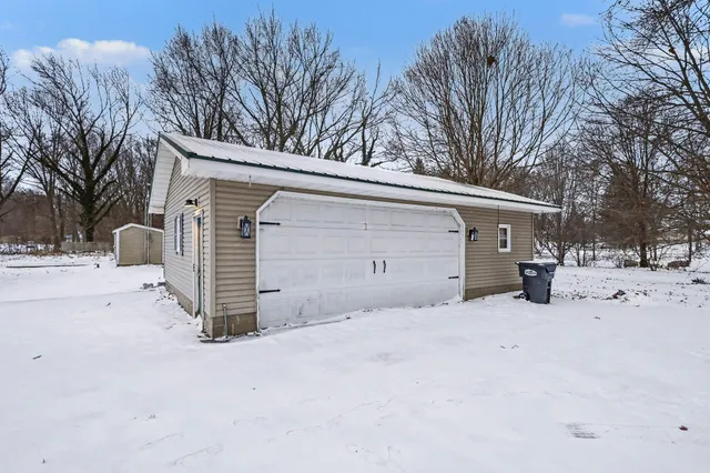 $418,000 | 2844 West Glenlord Road, Stevensville, MI 49127