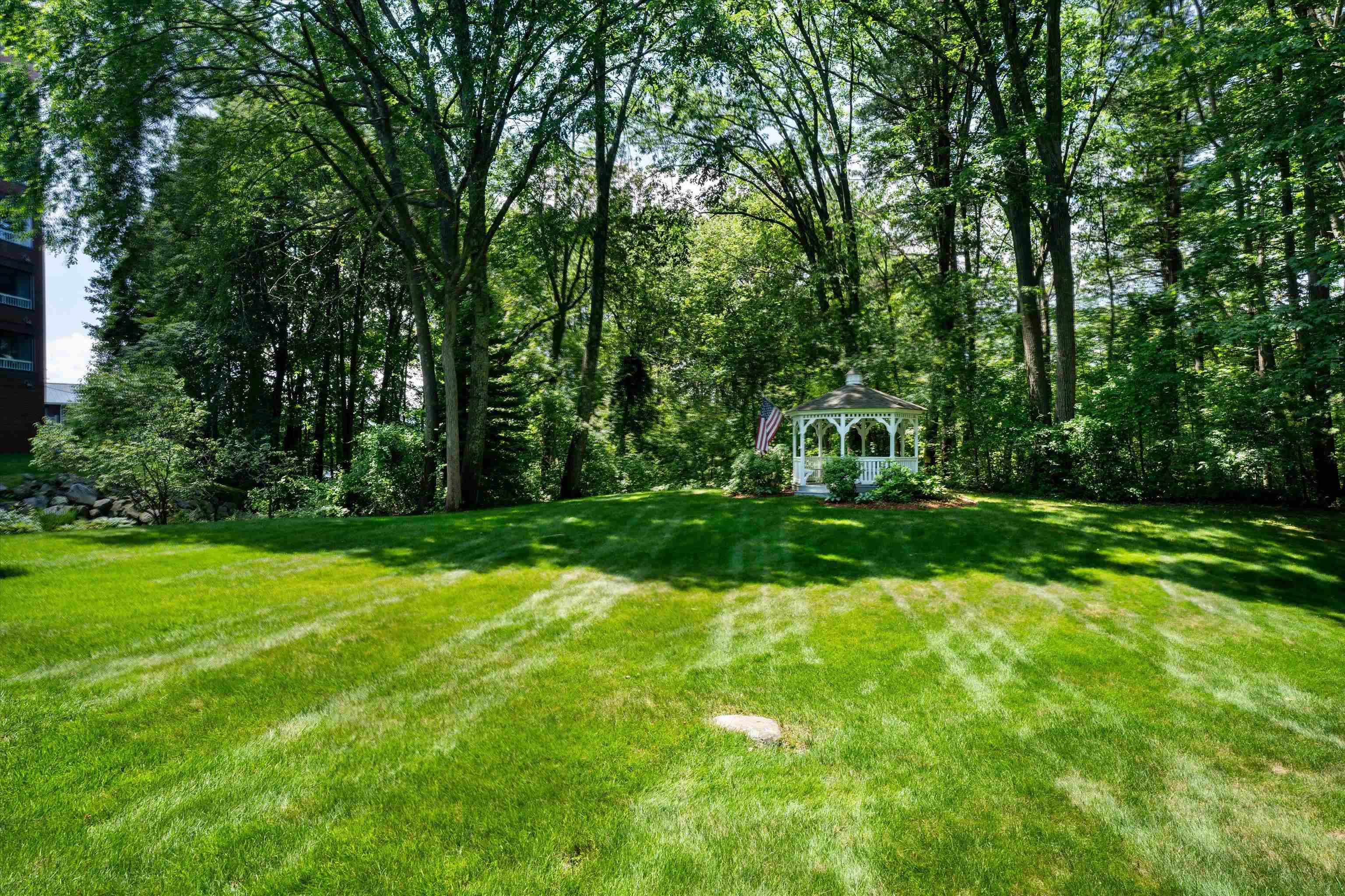 300 River Road, Unit 106 Manchester, NH 03104 - Photo 39 of 41 Gallery Image 39
