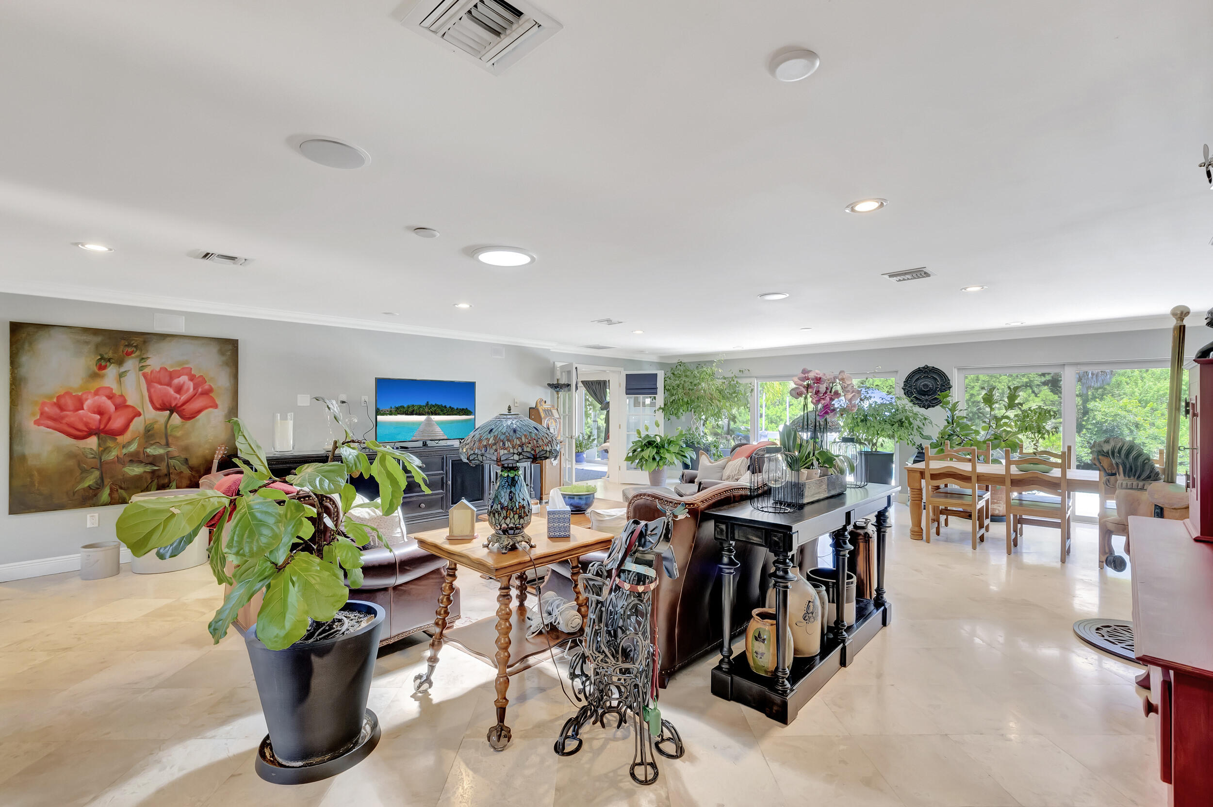 412 Southwest 6th Avenue Boca Raton, FL 33486 - Photo 6 of 19 Living room