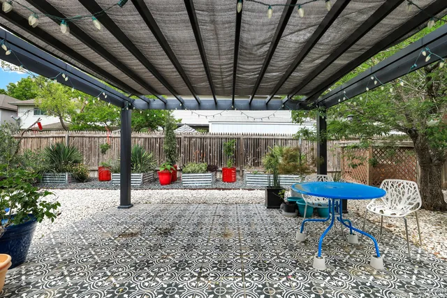 a view of outdoor space