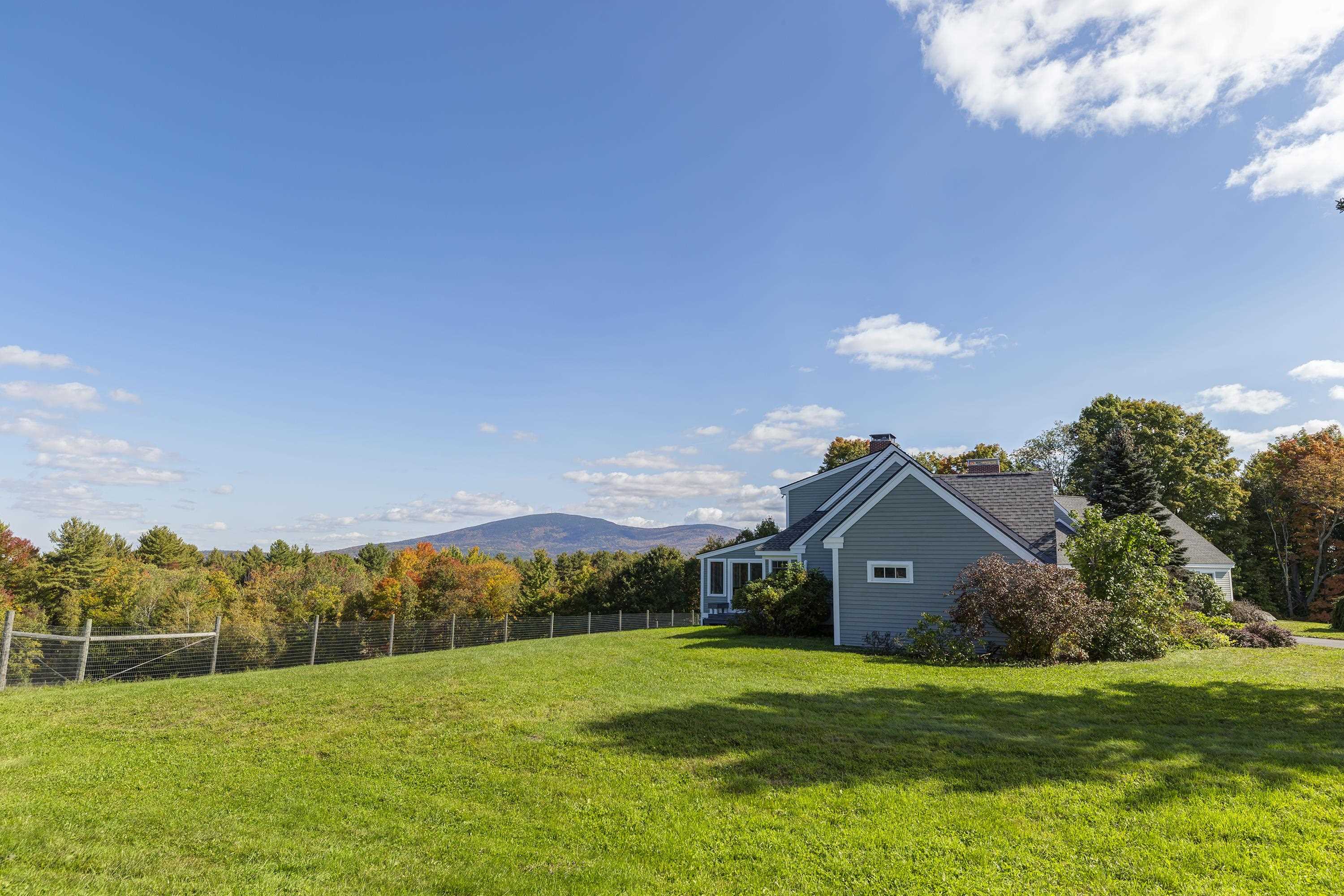 127 Sutton Road New London, NH 03257 - Photo 5 of 37 Gallery Image 5
