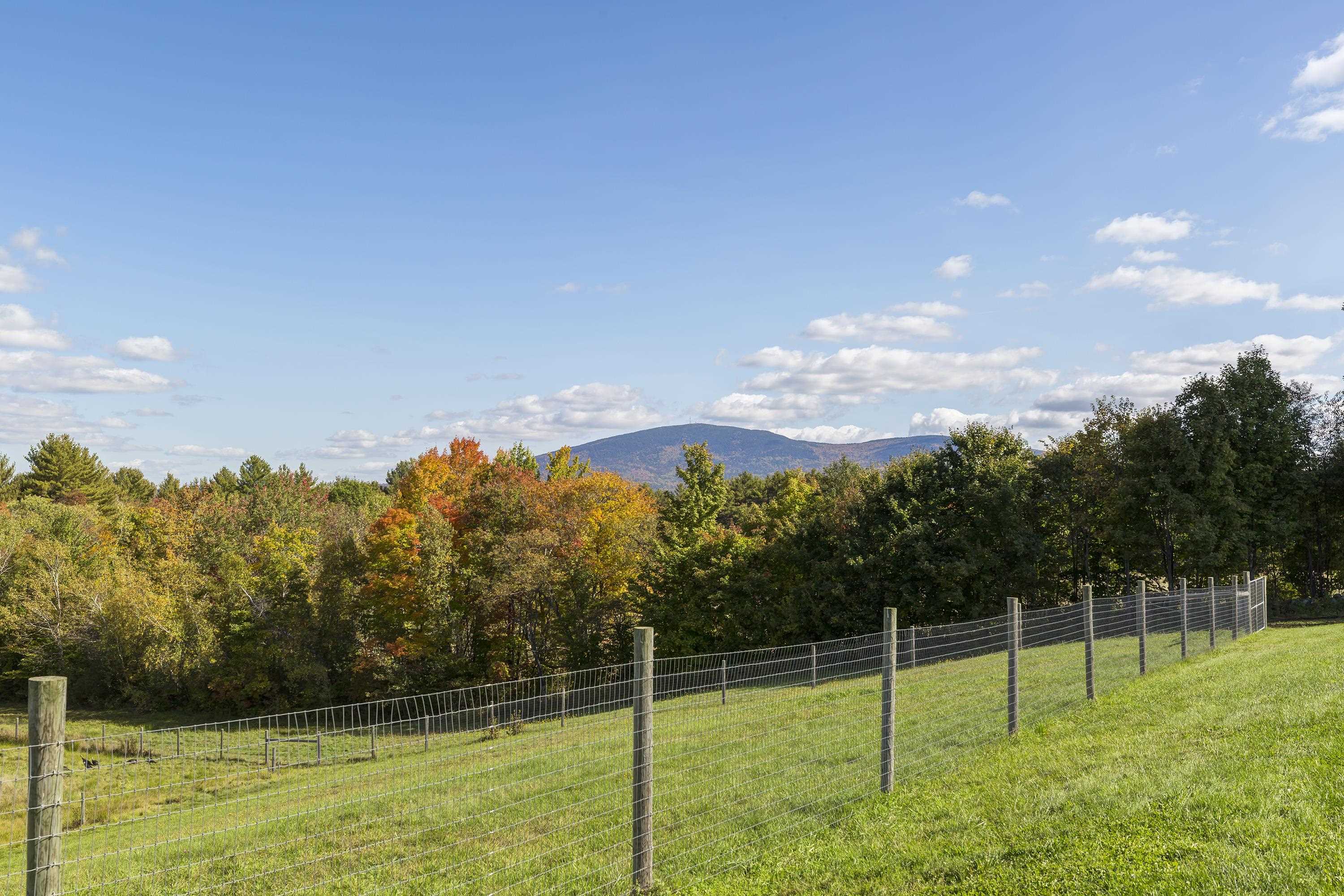 127 Sutton Road New London, NH 03257 - Photo 6 of 37 Gallery Image 6