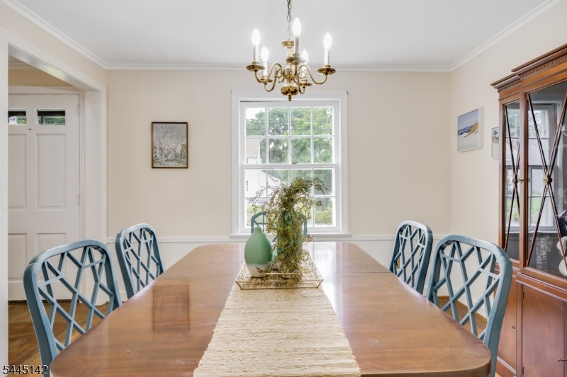 34 Colfax Road Springfield, NJ 07081 - Photo 15 of 26