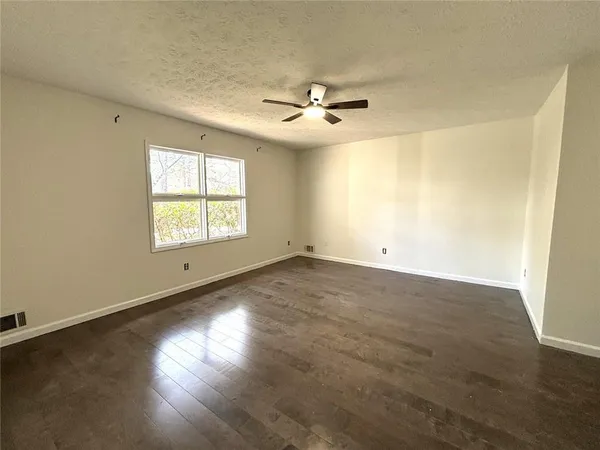 $2,350 | 2305 Eastgate Drive Southwest, Snellville, GA 30078