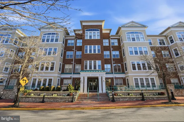 $725,000 | 500 Belmont Bay Drive, Unit 404, Woodbridge, VA 22191