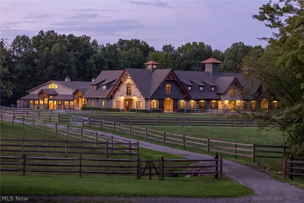 $6,900,000 | 10190 North Girdle Road, Middlefield, OH 44062