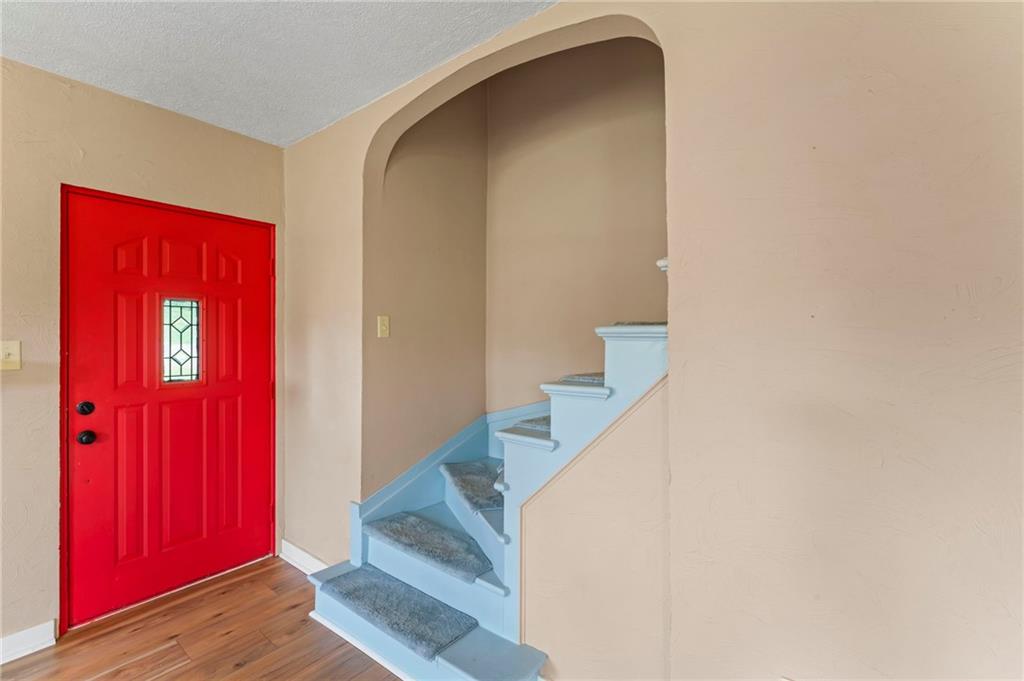 34 Meyers Road Washington, PA 15301 - Photo 7 of 34 a view of entryway