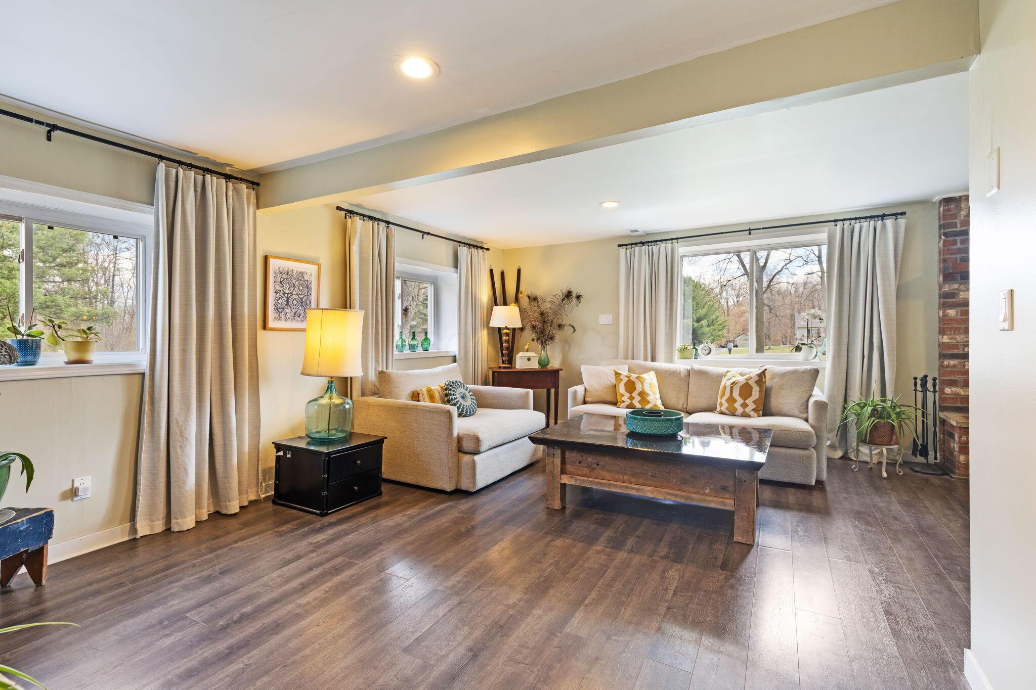 663 Kingsbury Road Delaware, OH 43015 - Photo 14 of 33 Greatroom