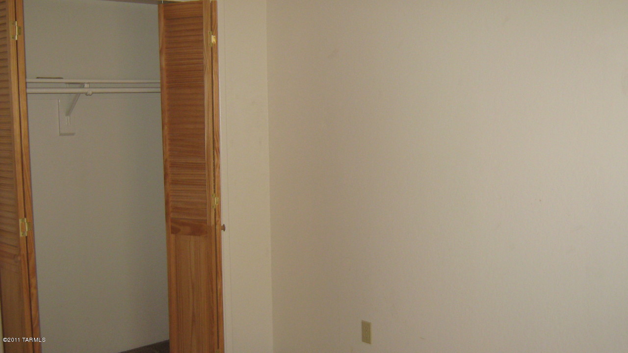 4262 East Presidio Road Tucson, AZ 85712 - Photo 8 of 11