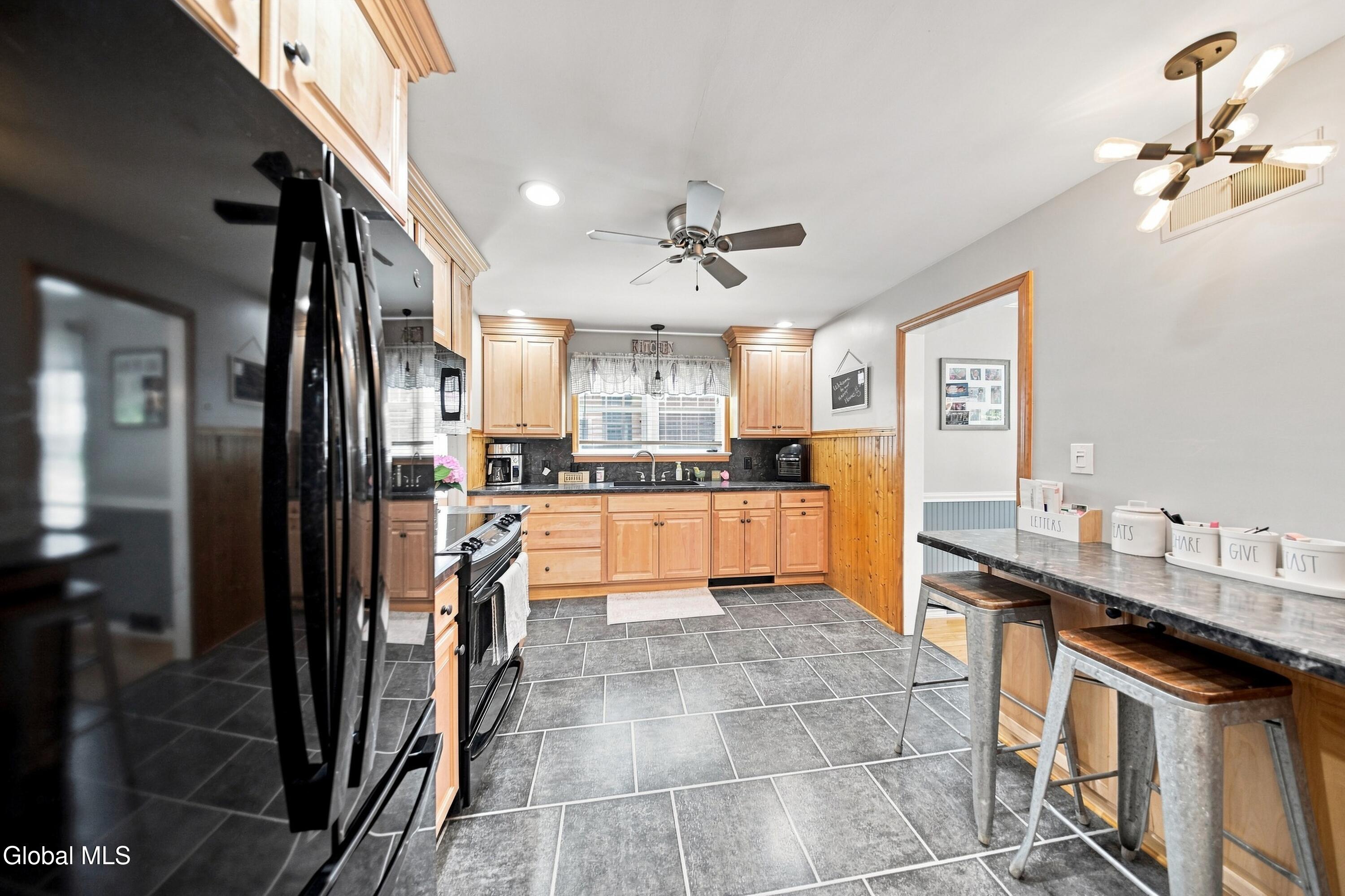 2313 Barcelona Road Niskayuna, NY 12309 - Photo 17 of 50 17