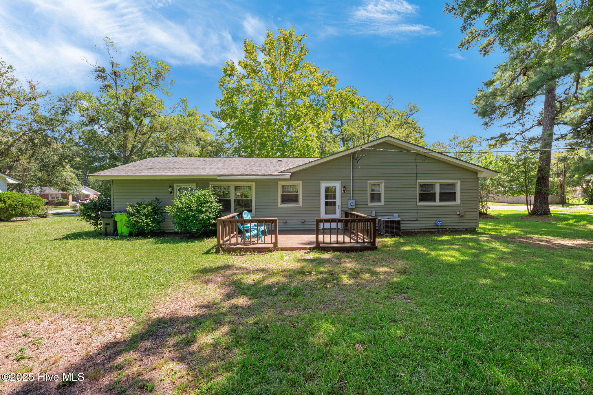 1103 Fulcher Lane New Bern, NC 28562 - Photo 2 of 36 2-web-or-mls-DSC_2464