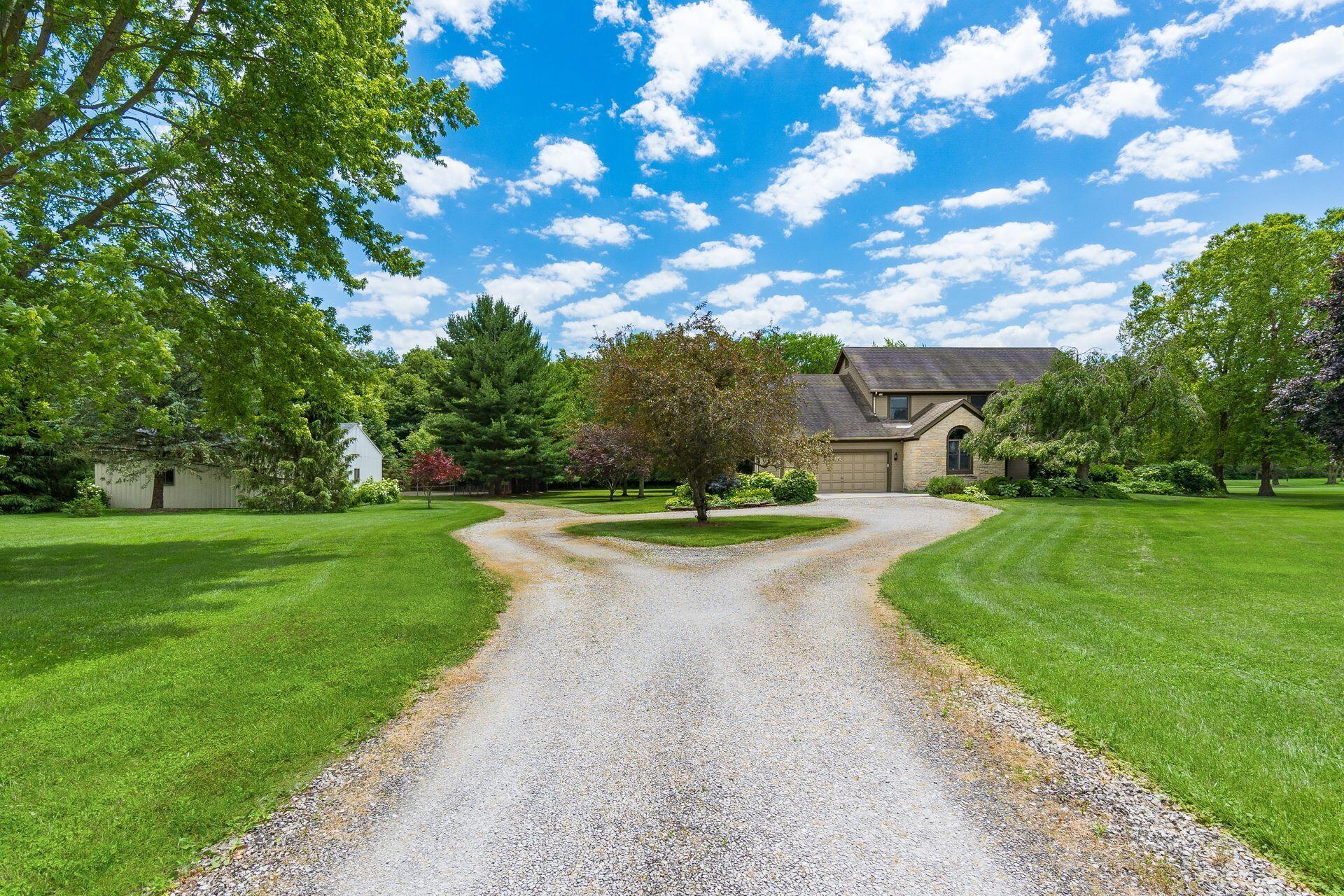 8531 Patterson Road Hilliard, OH 43026 - Photo 52 of 55 050_8672_i 8531 Patterson 193