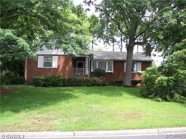 9302 Ashford Road Henrico, VA 23229 - Photo 1 of 12 Exterior Front - Lavish landscaping