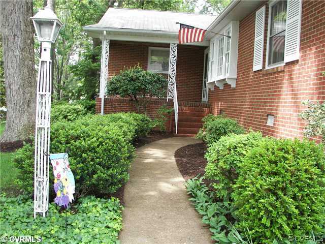 9302 Ashford Road Henrico, VA 23229 - Photo 2 of 12 Exterior Front - Welcome home