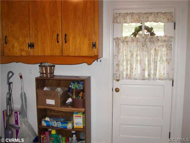 9302 Ashford Road Henrico, VA 23229 - Photo 8 of 12 Laundry - Good sized utility room with door to ext