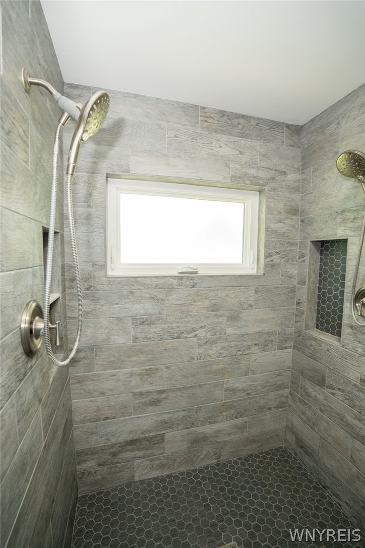 1359 Roberts Road Alabama, NY 14013 - Photo 21 of 33