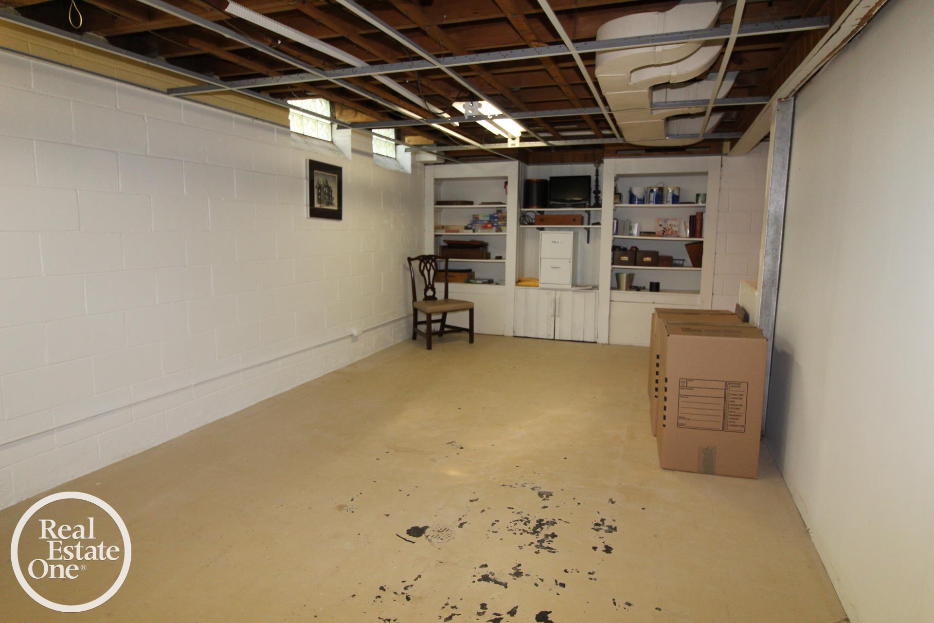 880 Pemberton Road Grosse Pointe, MI 48230 - Photo 32 of 50 50178128-86888c1f-3ba8-4be6-9461-d5820d5011b9.JPG
