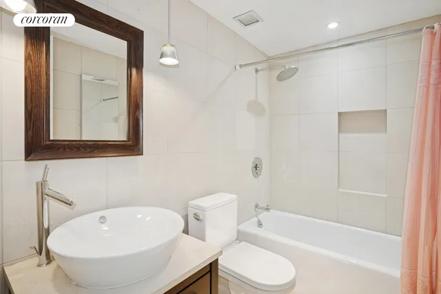 $1,295,000 | 340 East 23rd Street, Unit 10D | Gramercy