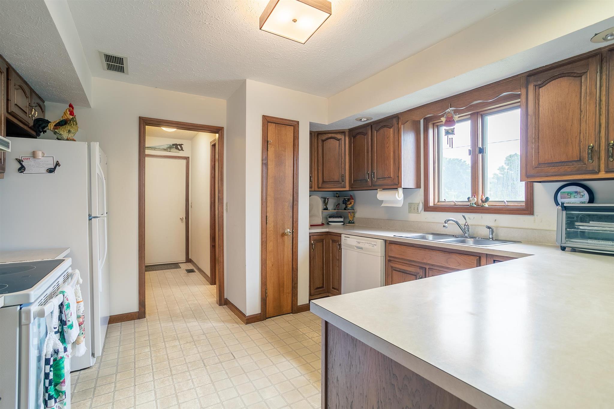 7522 Middlefield Road Newburgh, IN 47630 - Photo 6 of 32 Gallery Image 6