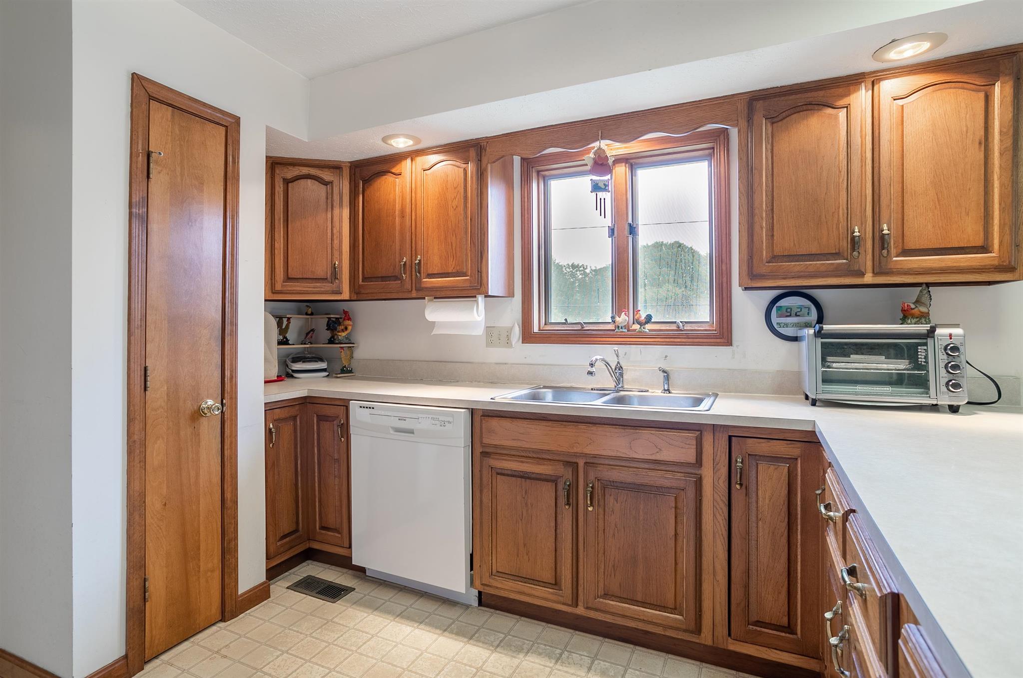 7522 Middlefield Road Newburgh, IN 47630 - Photo 7 of 32 Gallery Image 7