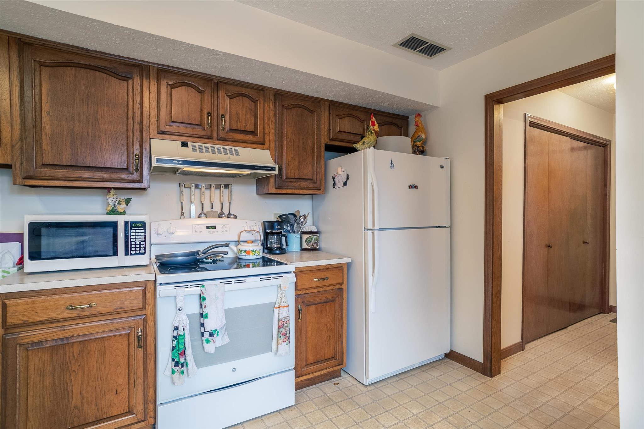 7522 Middlefield Road Newburgh, IN 47630 - Photo 8 of 32 Gallery Image 8