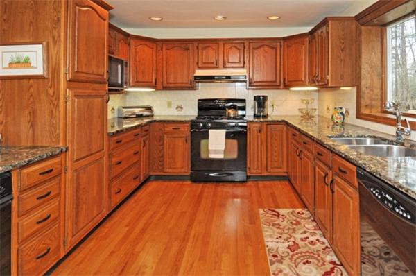 168 Dodge Road Rowley, MA 01969 - Photo 7 of 30 Gallery Image 7