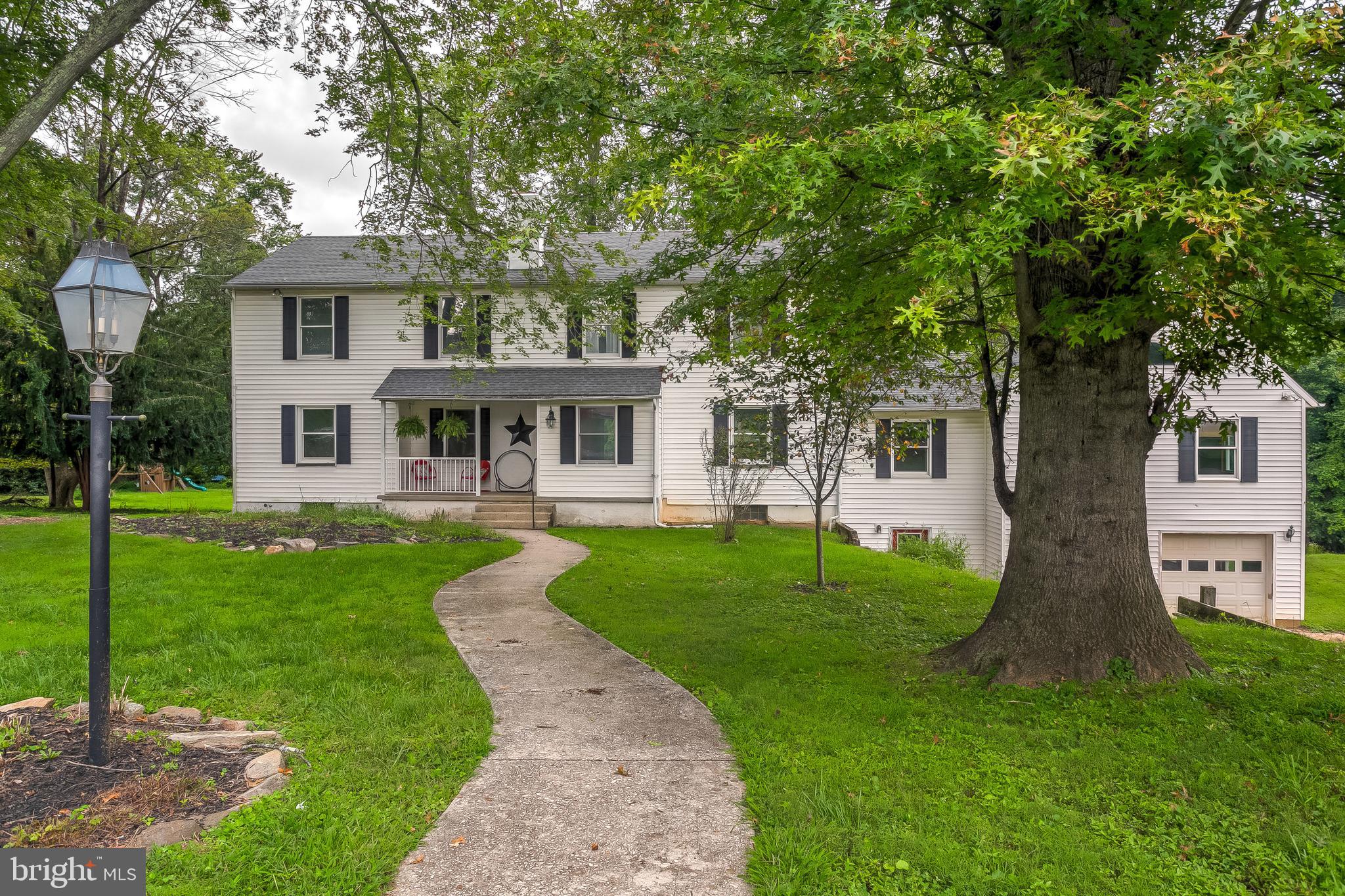1124 Greenway Road Cockeysville, MD 21030 - Photo 2 of 61