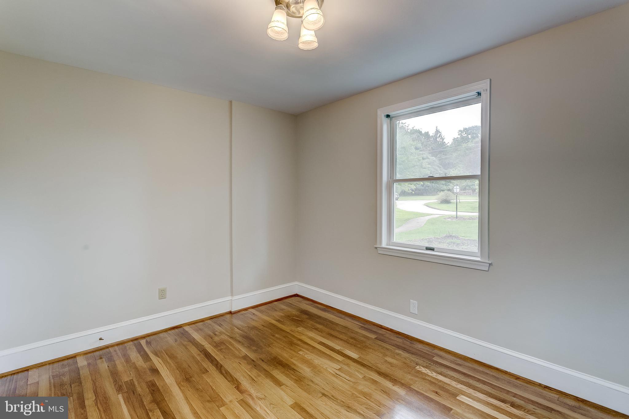 1124 Greenway Road Cockeysville, MD 21030 - Photo 17 of 61
