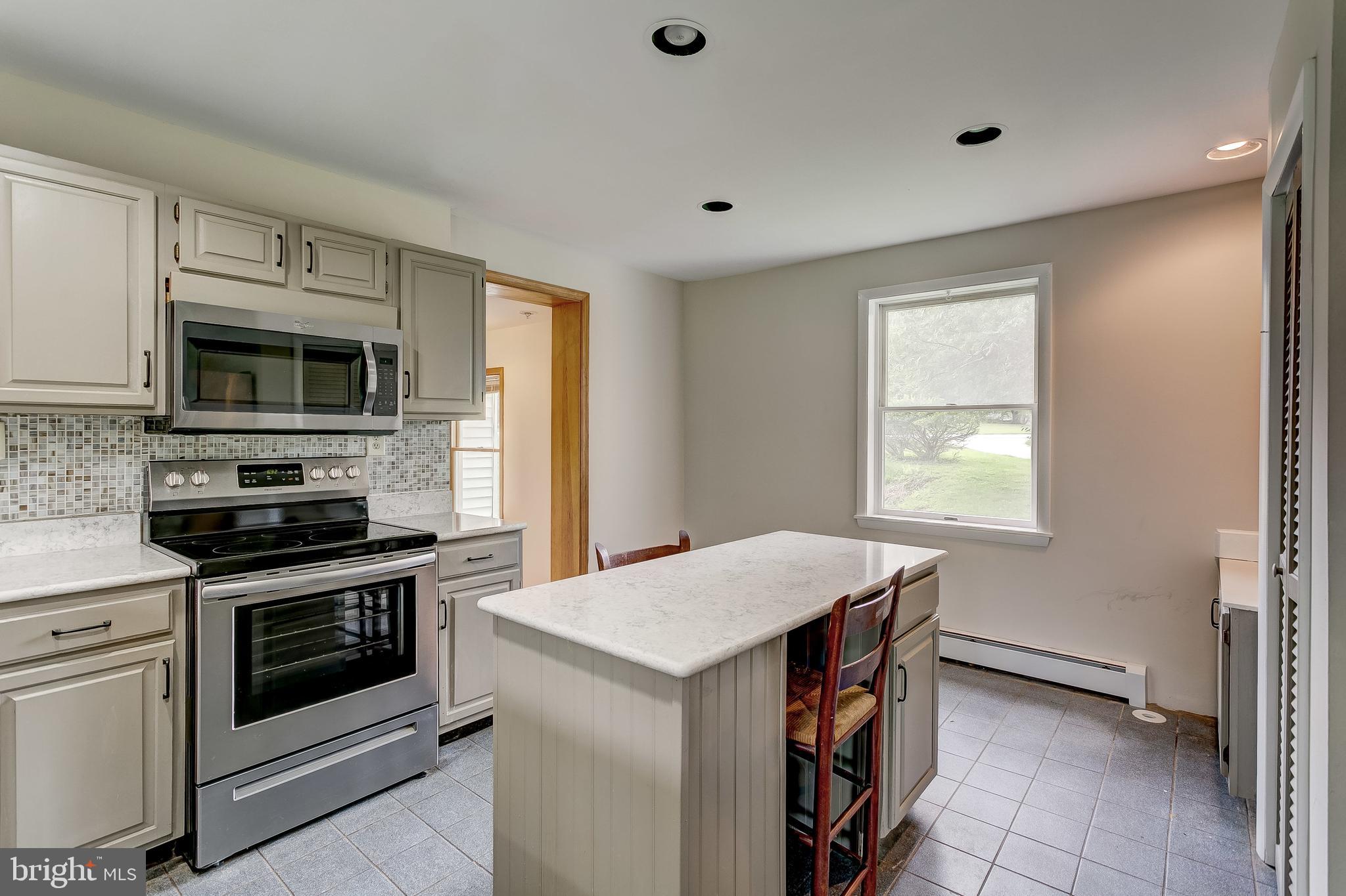1124 Greenway Road Cockeysville, MD 21030 - Photo 22 of 61