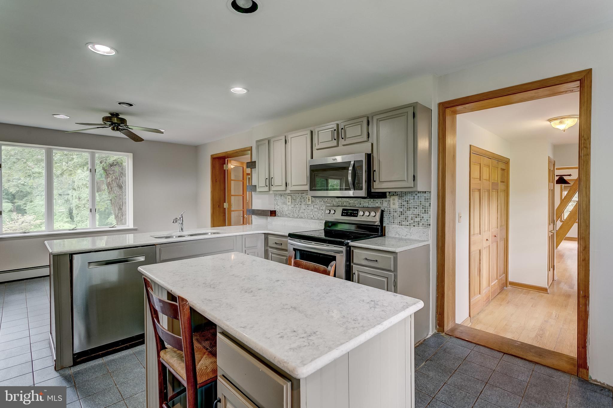 1124 Greenway Road Cockeysville, MD 21030 - Photo 26 of 61