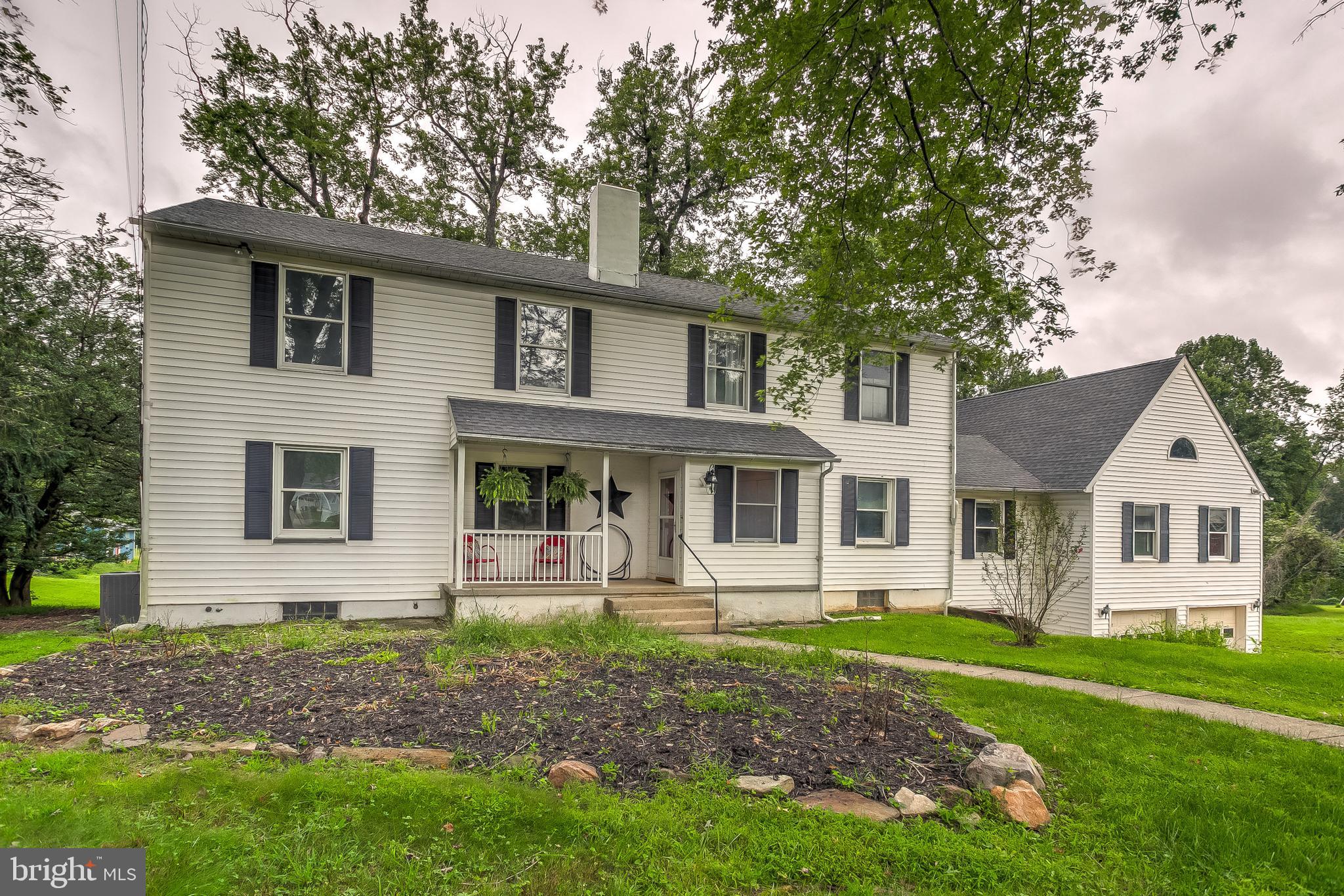1124 Greenway Road Cockeysville, MD 21030 - Photo 4 of 61