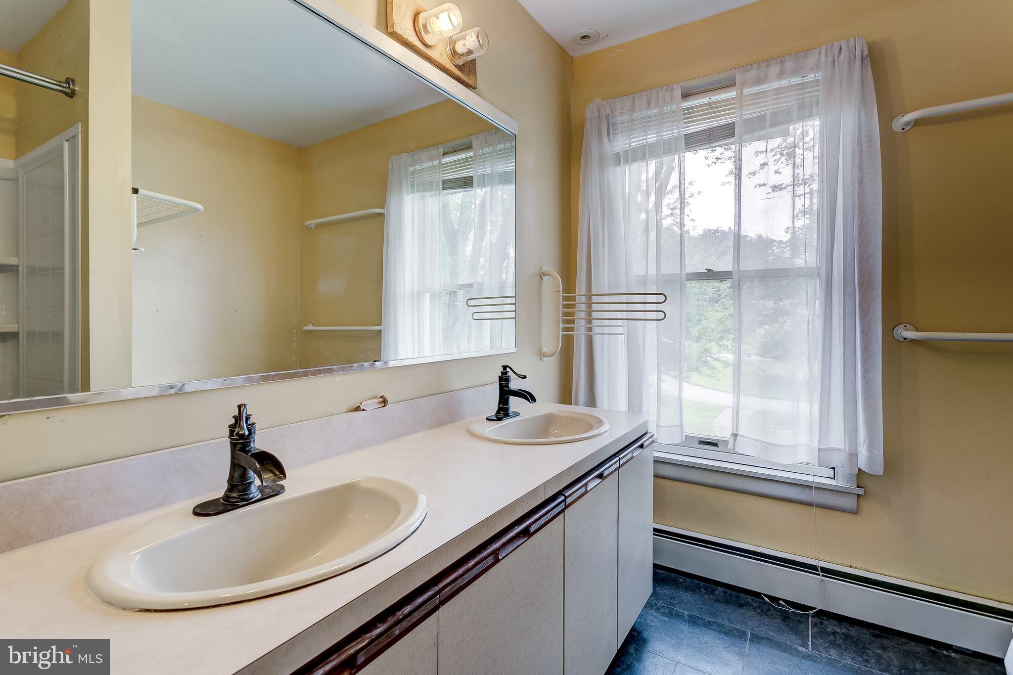 1124 Greenway Road Cockeysville, MD 21030 - Photo 39 of 61