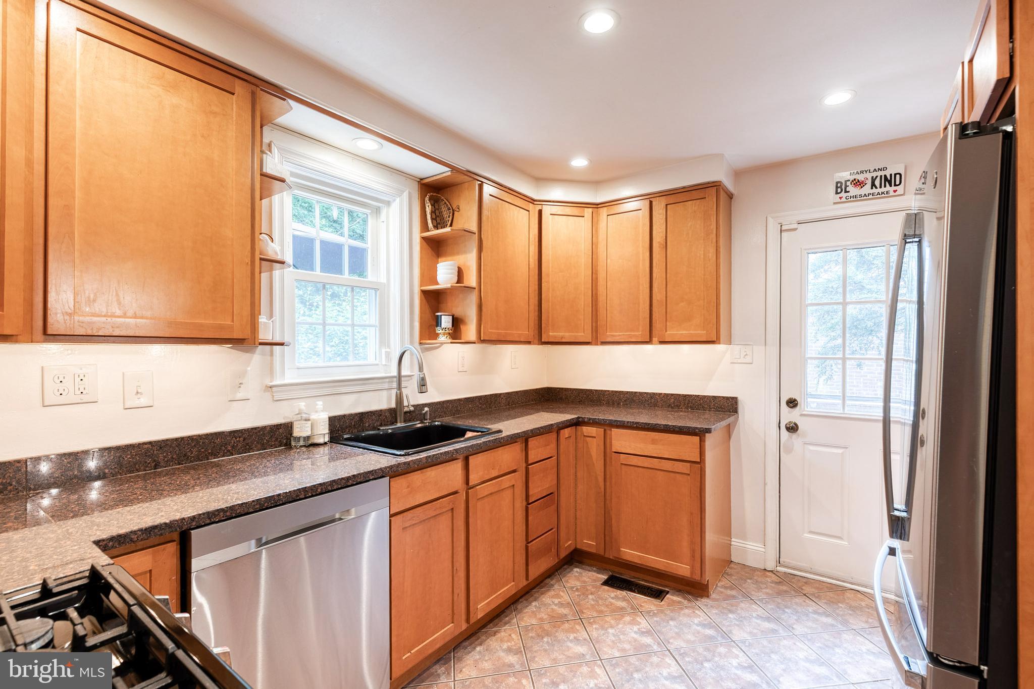 533 Brook Road Baltimore, MD 21286 - Photo 15 of 37