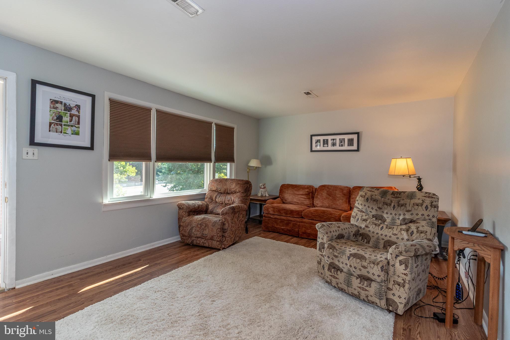 14322 Spriggs Road Woodbridge, VA 22193 - Photo 11 of 37 Gallery Image 11