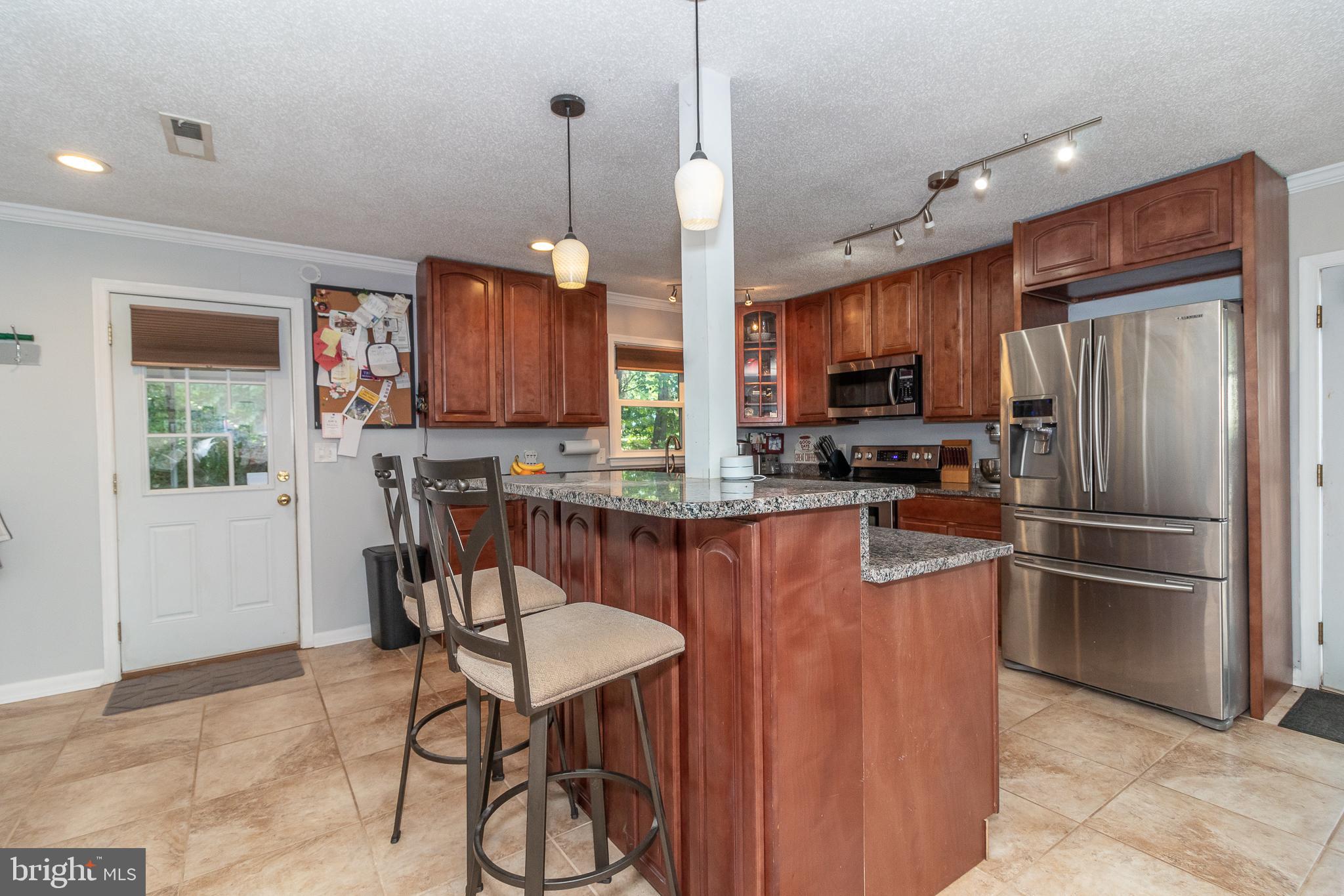 14322 Spriggs Road Woodbridge, VA 22193 - Photo 13 of 37 Gallery Image 13