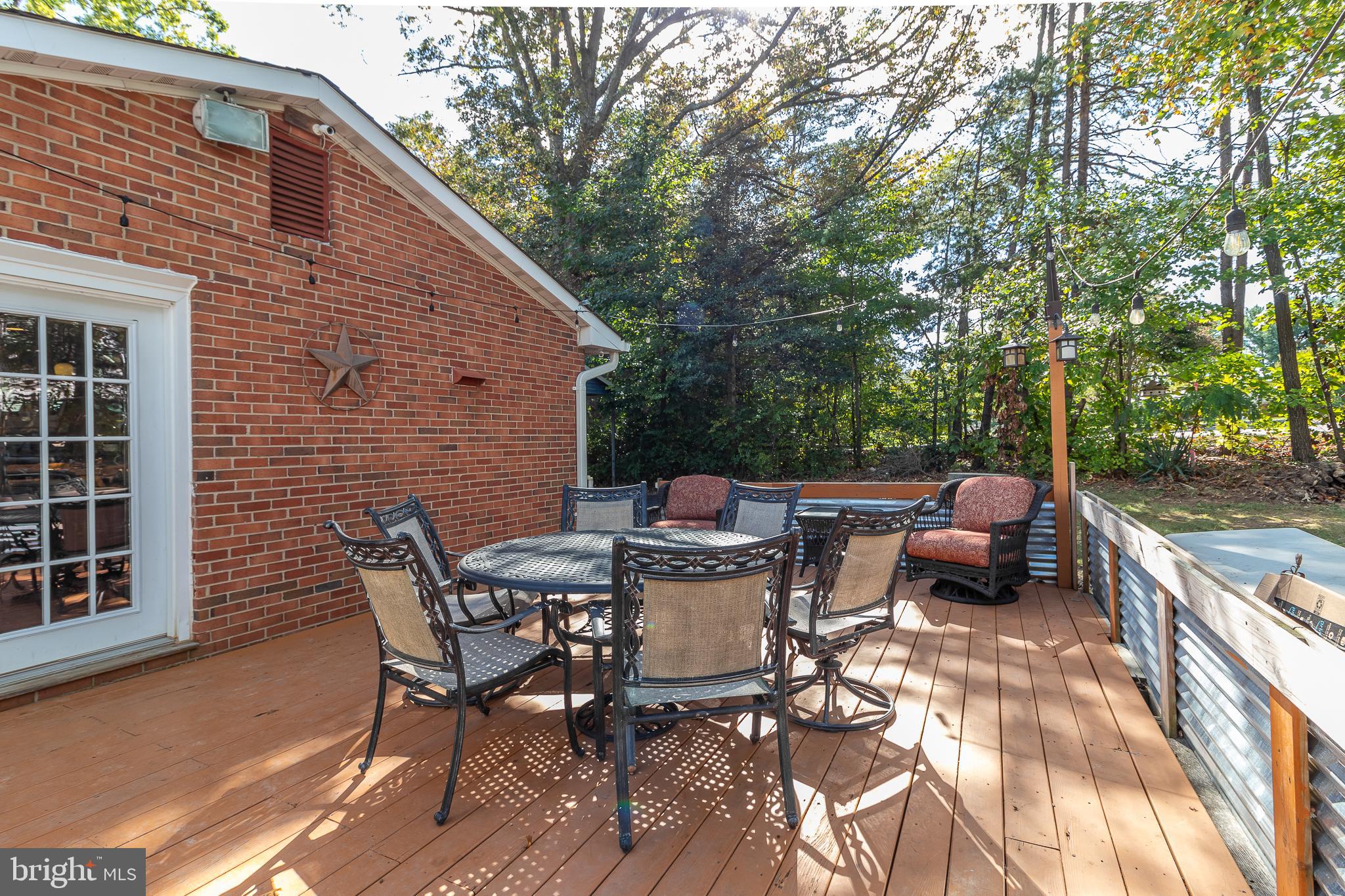14322 Spriggs Road Woodbridge, VA 22193 - Photo 19 of 37 Gallery Image 19