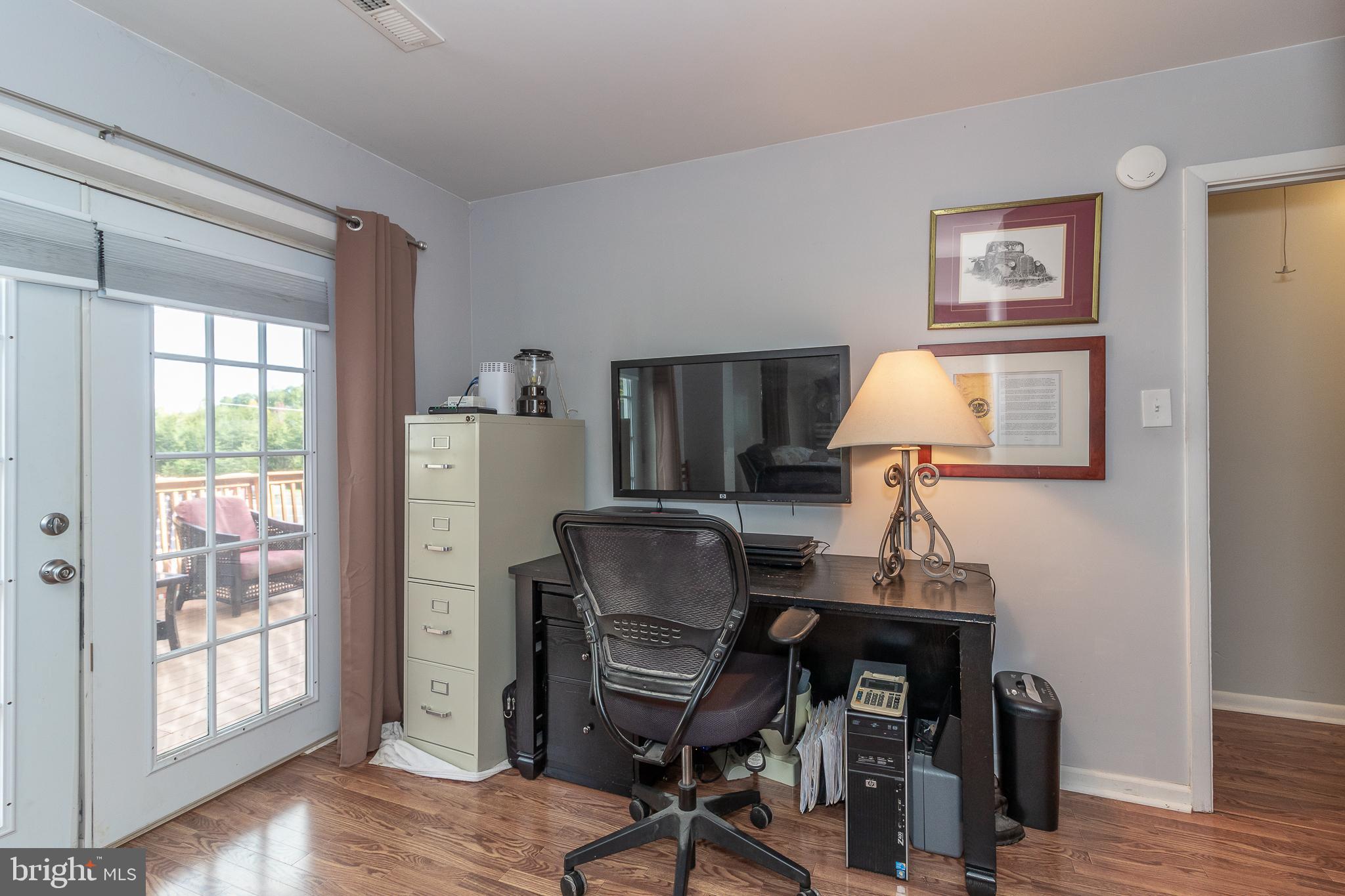 14322 Spriggs Road Woodbridge, VA 22193 - Photo 24 of 37 Gallery Image 24