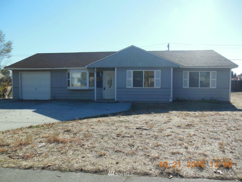 1228 Pershing Road Moses Lake, WA 98837 - Photo 1 of 15 Gallery Image 1