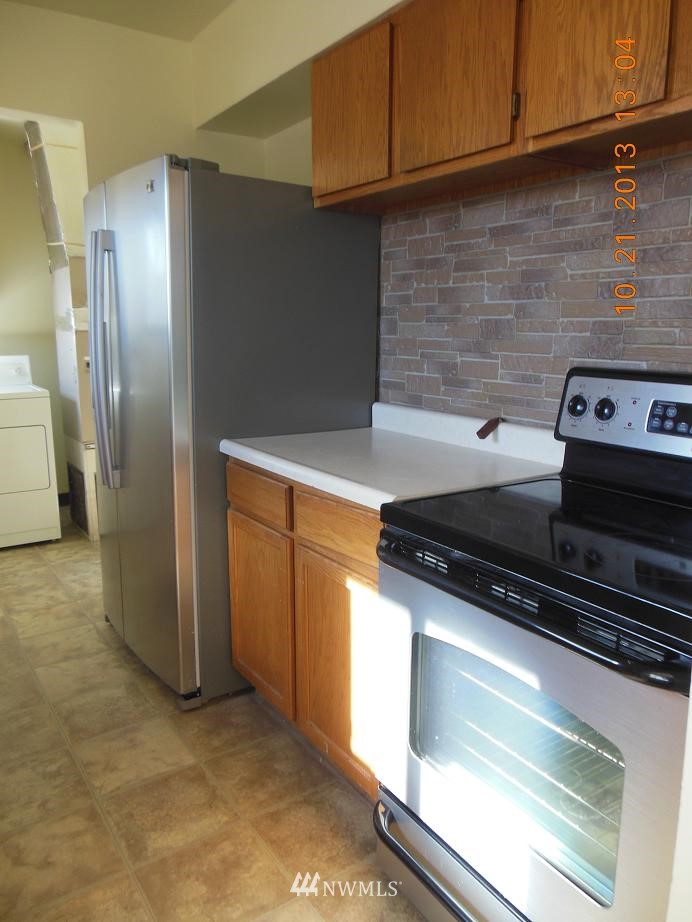 1228 Pershing Road Moses Lake, WA 98837 - Photo 4 of 15 Gallery Image 4