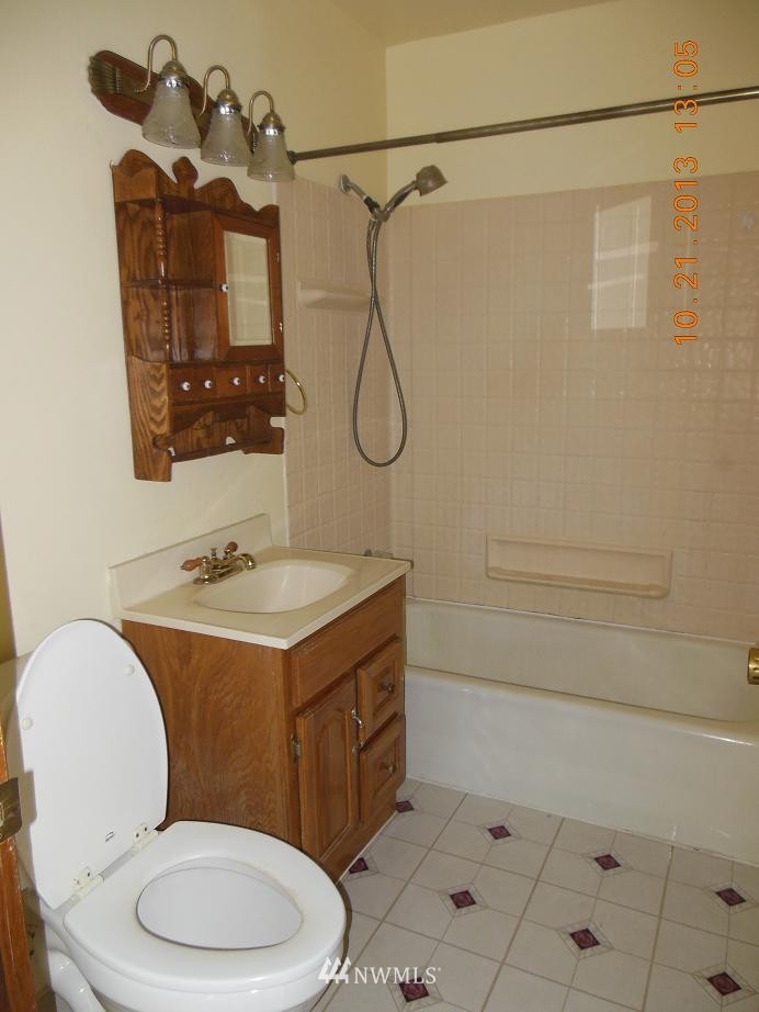 1228 Pershing Road Moses Lake, WA 98837 - Photo 9 of 15 Gallery Image 9