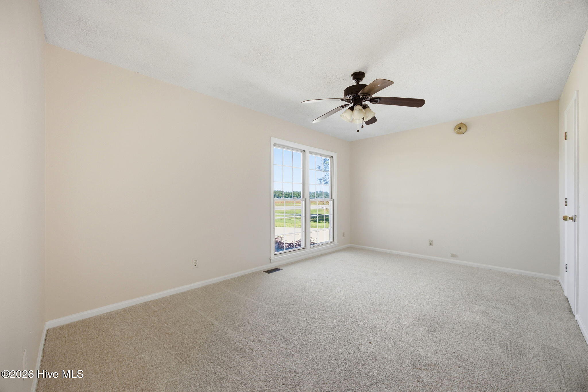 8065 Highway 11 Ayden, NC 28513 - Photo 23 of 49 38-web-or-mls-img_0056