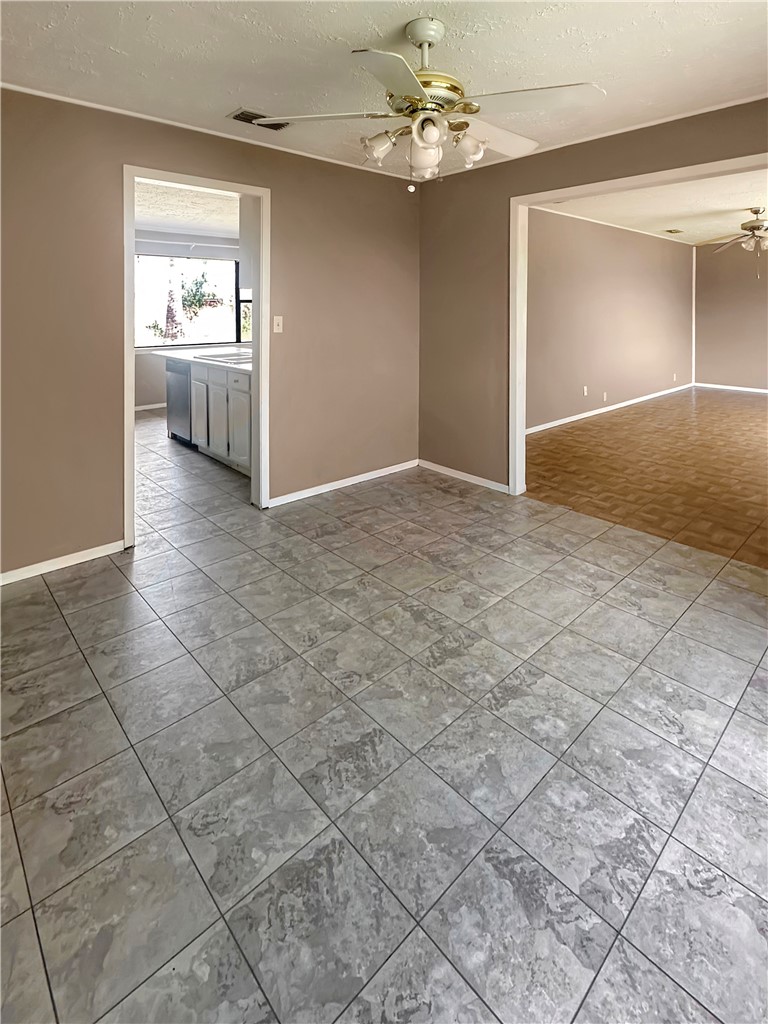 2871 Carr Road Beeville, TX 78102 - Photo 6 of 17 Gallery Image 6
