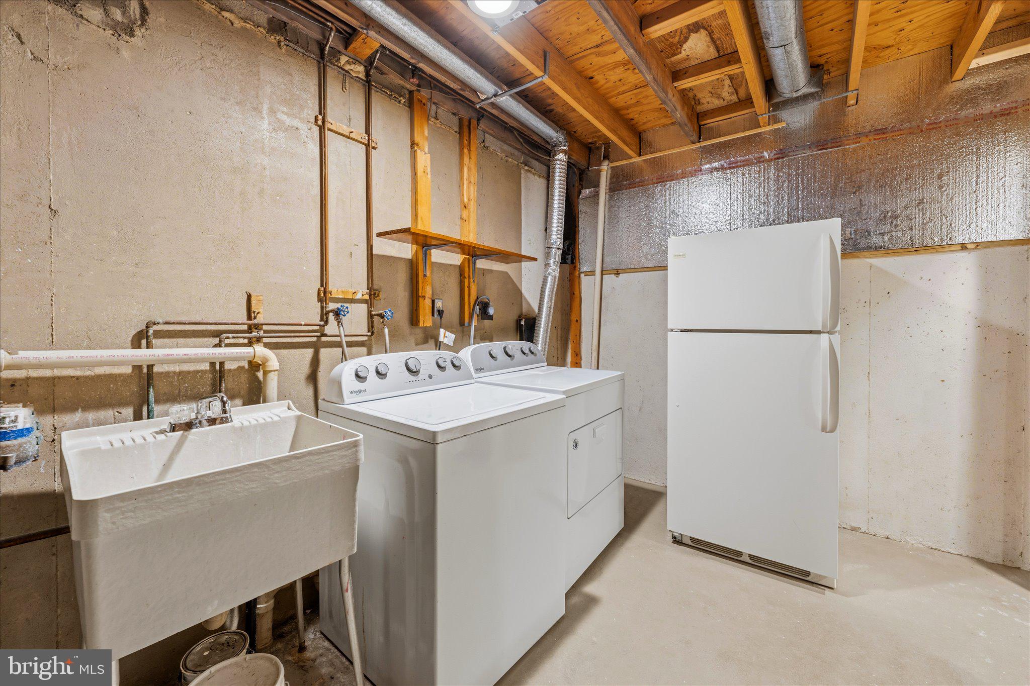 8565 Tyrolean Way Springfield, VA 22153 - Photo 29 of 37 Gallery Image 29