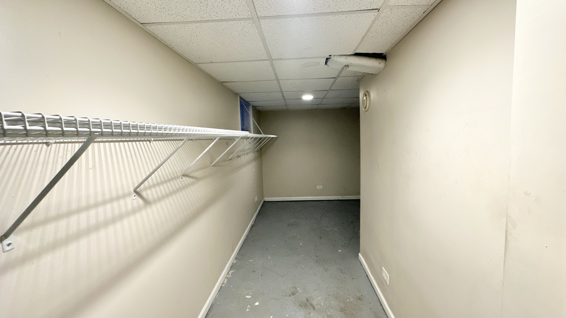 640 South Spencer Street Aurora, IL 60505 - Photo 13 of 15 a view of a balcony