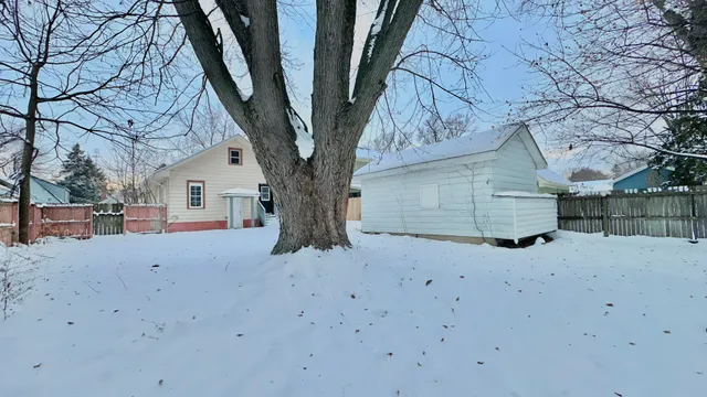 $233,000 | 640 South Spencer Street, Aurora, IL 60505
