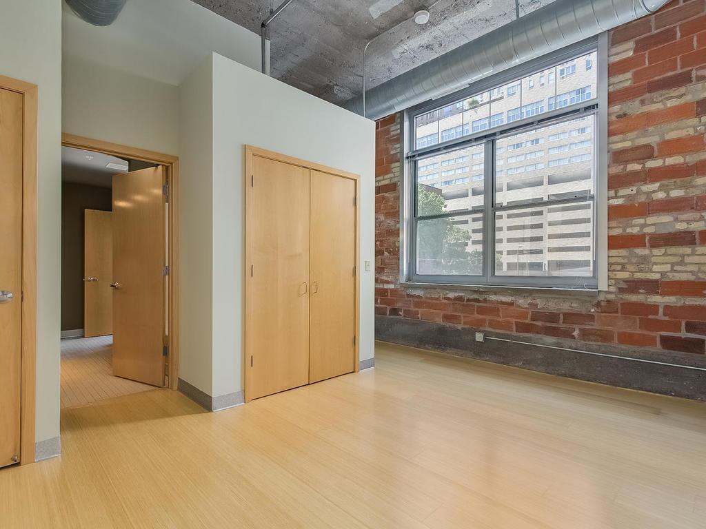 521 South 7th Street, Unit 204 Minneapolis, MN 55415 - Photo 11 of 17