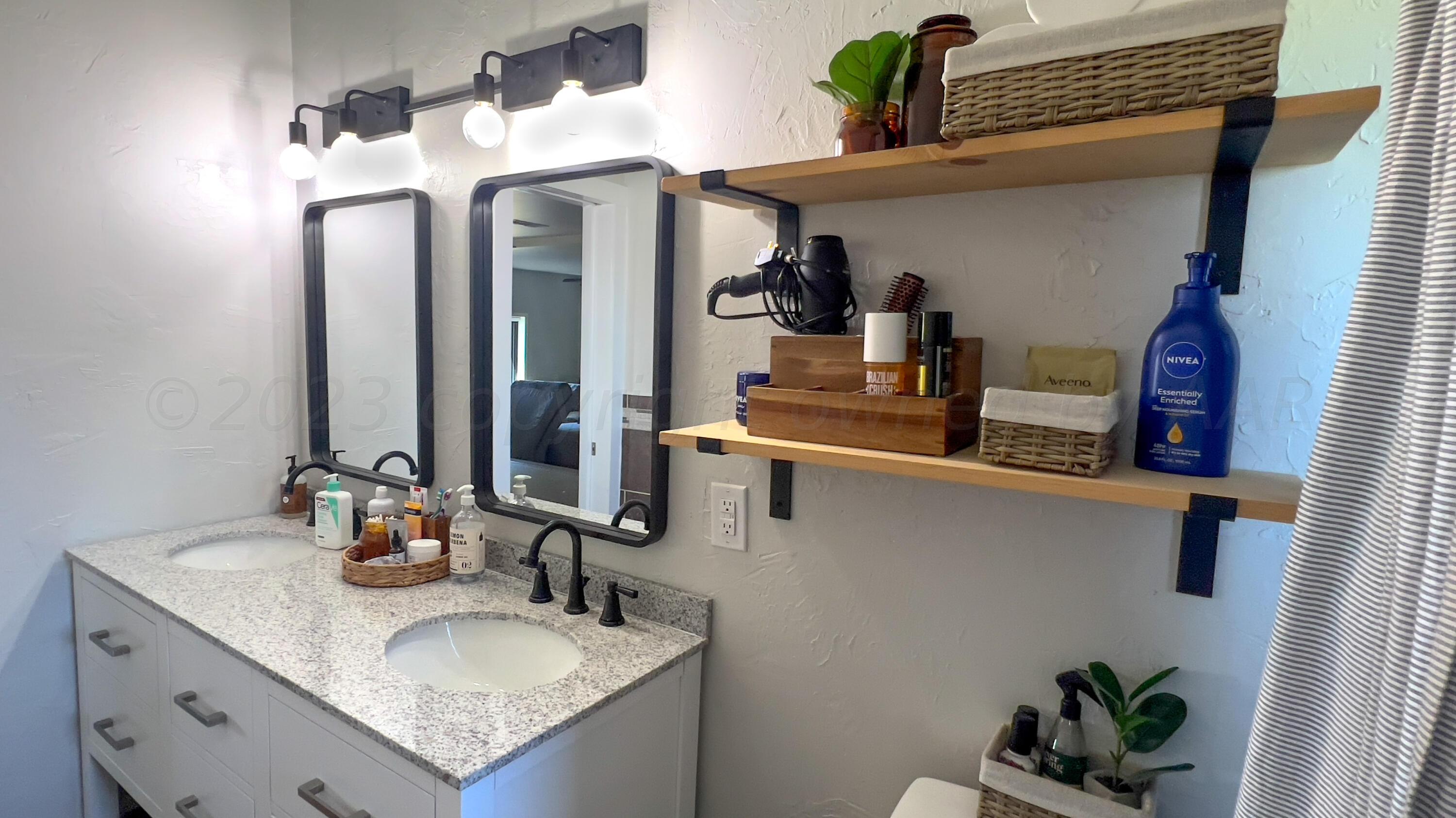 124 Racine Trail Amarillo, TX 79108 - Photo 23 of 45 BATHROOM4