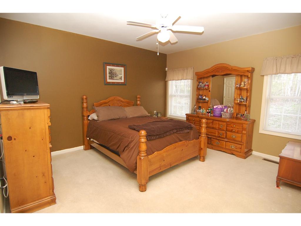 10 Carriage Road, Unit 10 Litchfield, NH 03052 - Photo 6 of 12